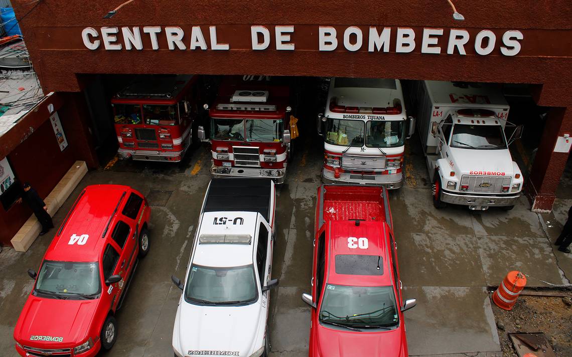 Bomberos esperan aumento de salario antes del cierre de administración